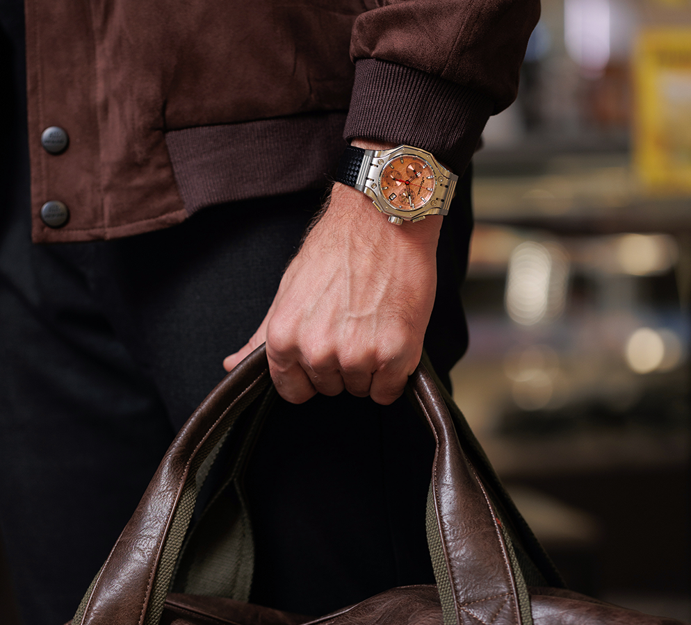 Hyron Z60 44 mm quartz chronograph