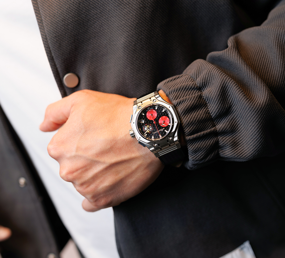 Hyron Z60 44 mm quartz chronograph