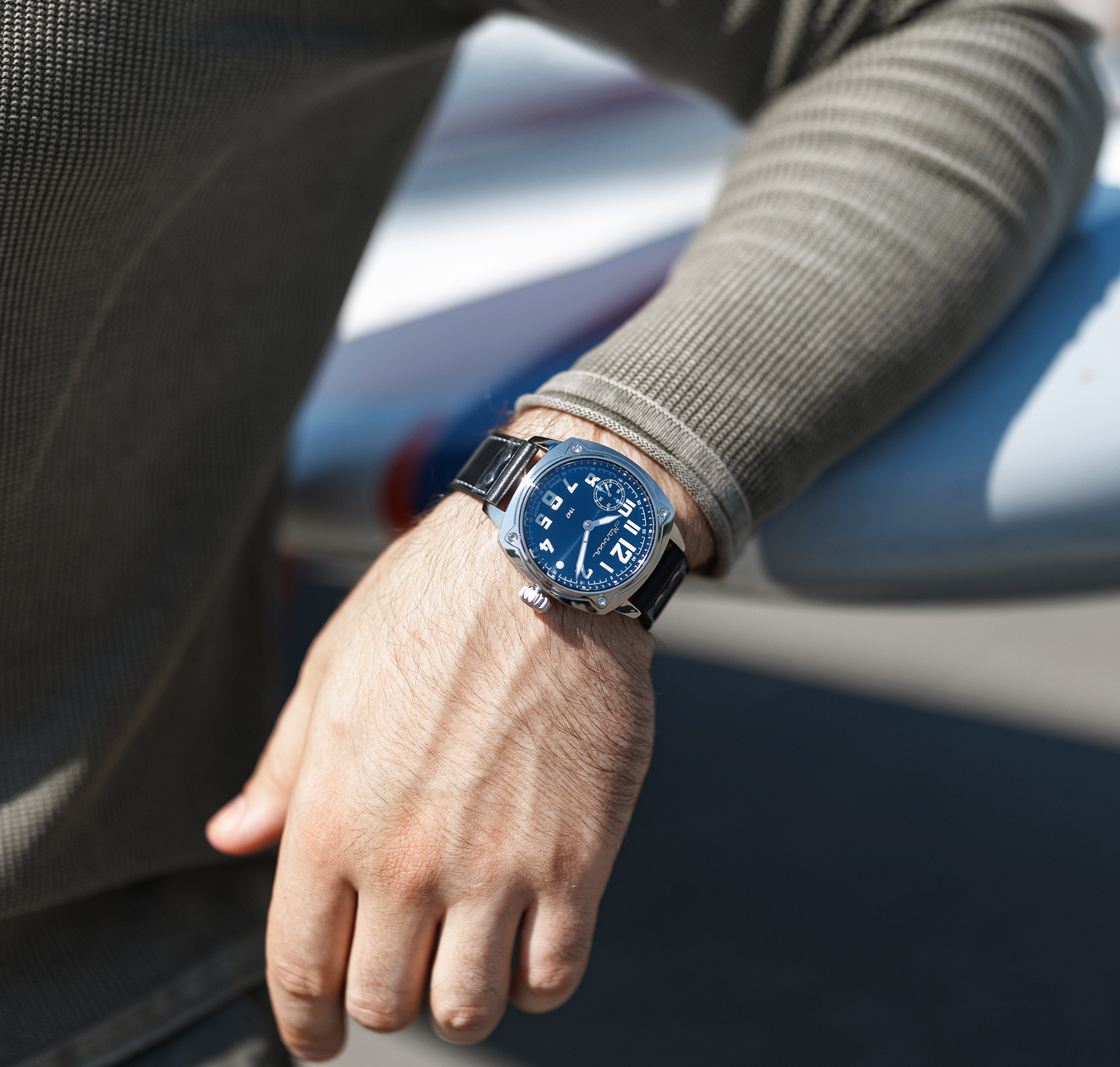 Berkut TCB 3603 42 mm manual winding