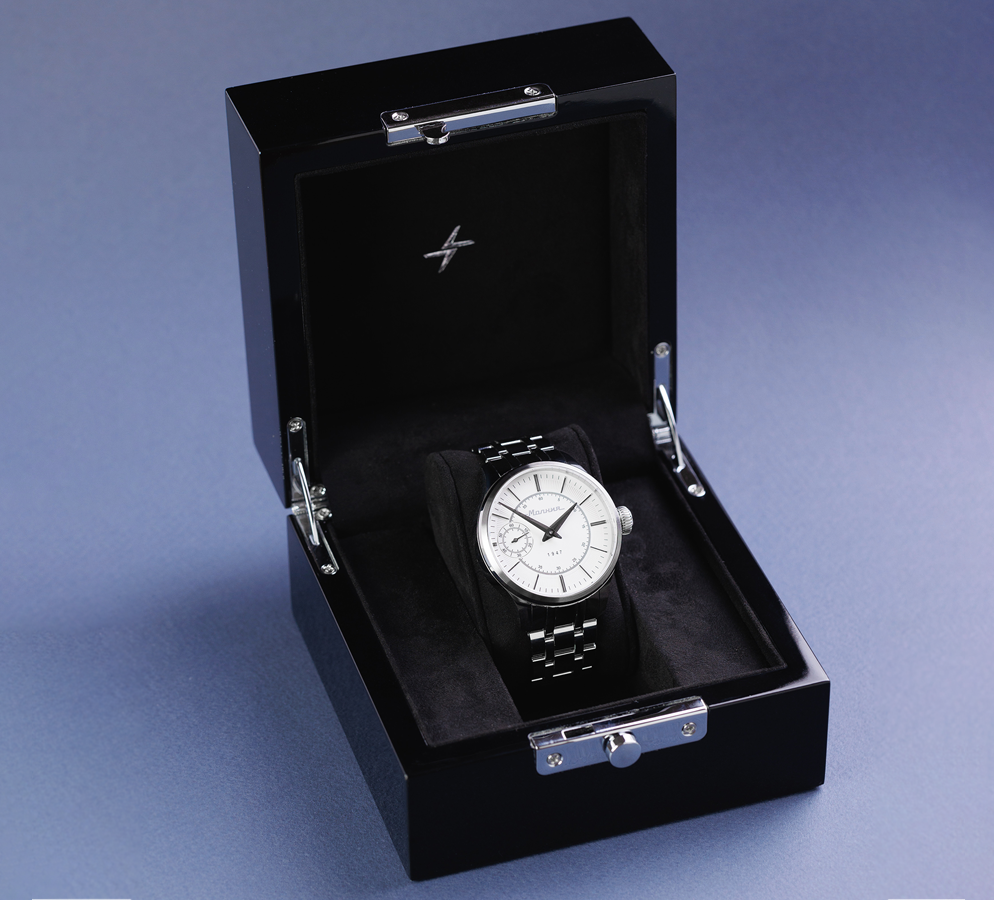 Debut TCB 3603 41 mm hand-wound
