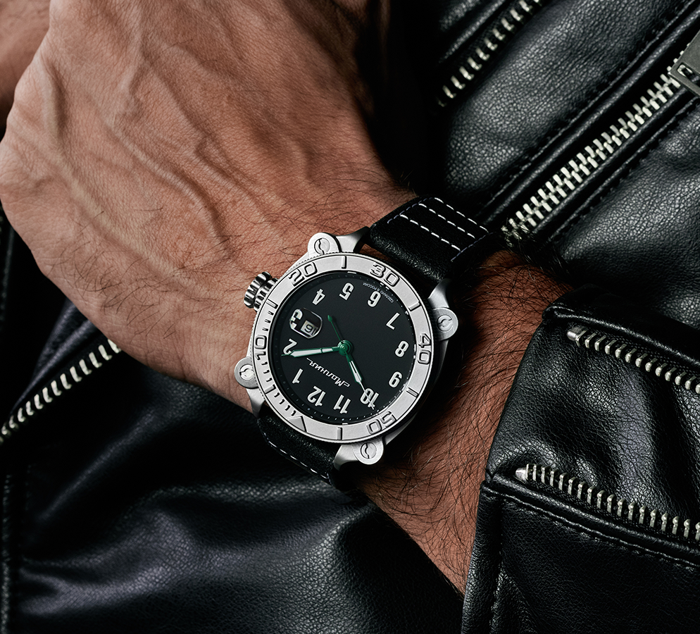 Tank 8215, 42 mm, automatic winding